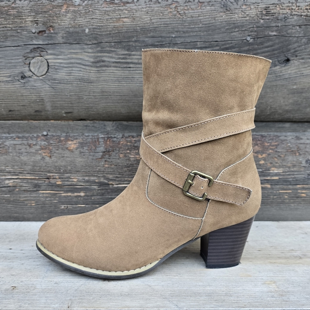 Muk Luks NEW!! Western Boho, Vegan Suede, Block Heel, Comfort Bootie 8M - Picture 15 of 16